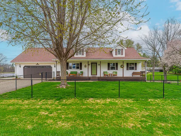 23310 Railsplitter Ln, Athens, IL 62613