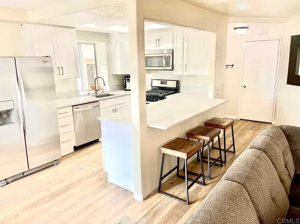 7400 Altiva Pl, Carlsbad, CA 92009