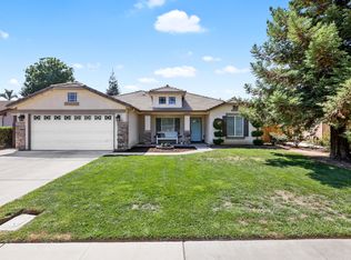 3825 E Hillcrest Ave, Visalia, CA