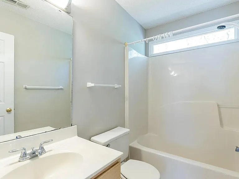 112 Kronos Ln — Photo 16