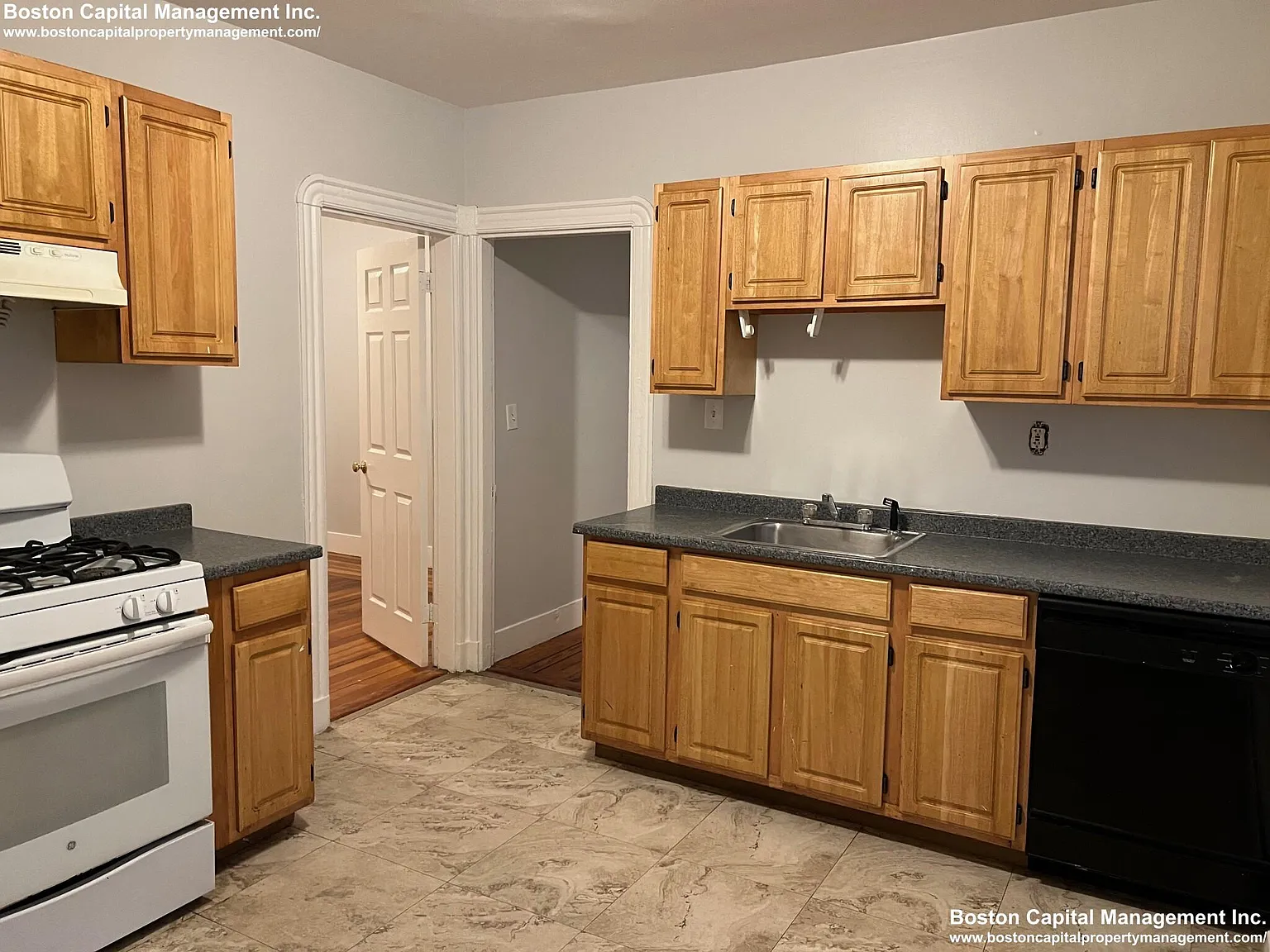 3 bed, 1200 sqft, $2,995 — Photo 4