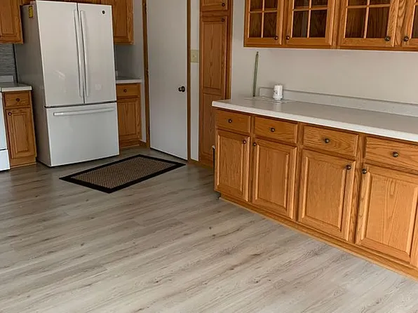 321 E Birch St, Lawton, IA 51030