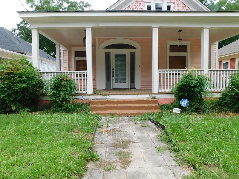 3 bed, 2.0 bath, 2164 sqft, $2,600 — Photo 3