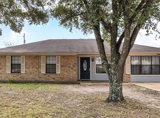 2614 Allen Ridge Dr, Bryan, TX 77802