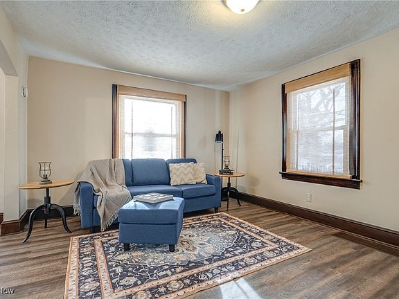 5th image of 1353 Gorge Blvd