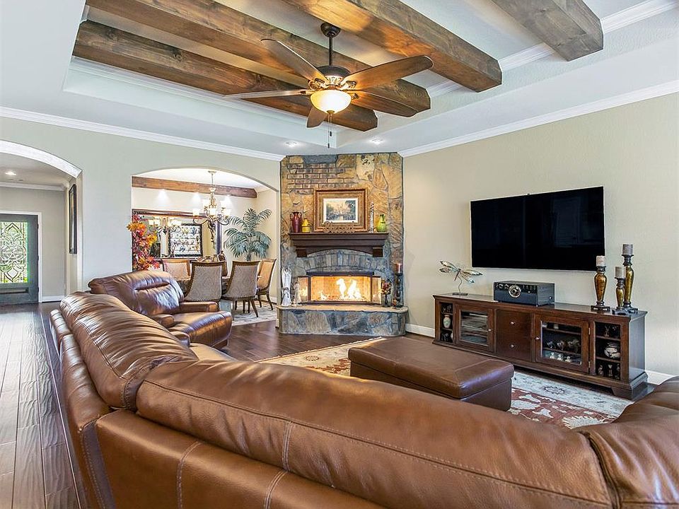 1st image of 680 Frosa Ln