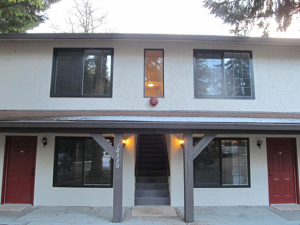 4-plex building at 18330 Hurst Rd