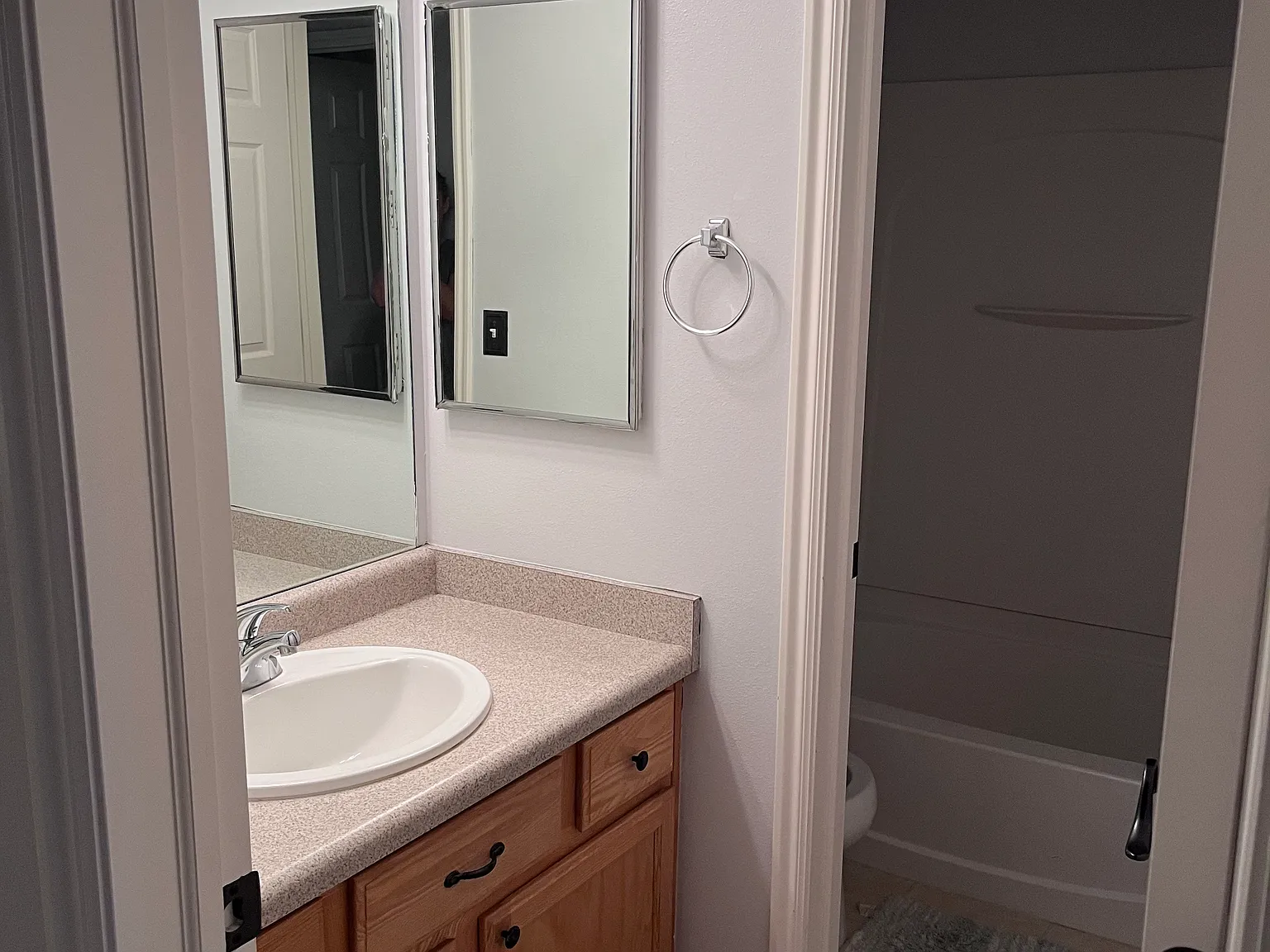 3 bed, 1247 sqft, $1,975 — Photo 3