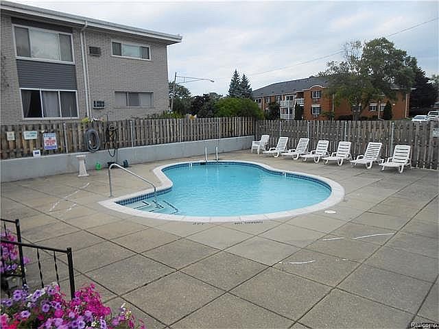 1st image of 4910 Briarwood Ave APT 1