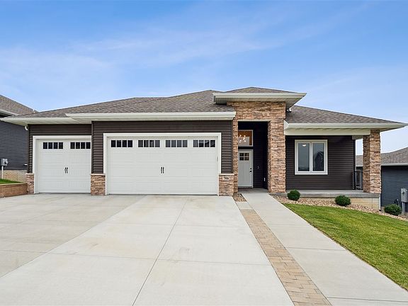 2nd image of 706 Rolling Hills Dr