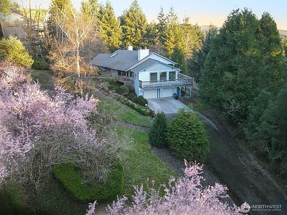 2nd image of 23619 NE Elkhorn Drive