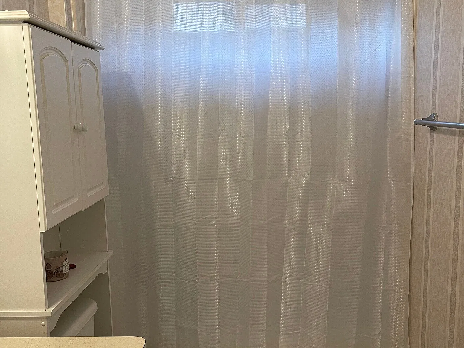 3 bed, 1280 sqft, $1,950 — Photo 3