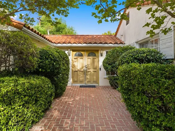 5220 Collier Pl, Woodland Hills, CA 91364