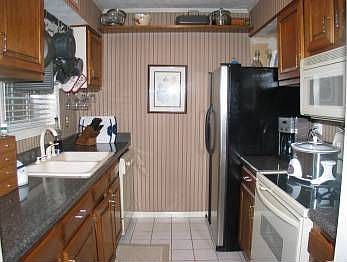 4th image of 6803 Park Ave NE