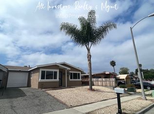 879 Arcadia Ave, Vista, CA 92084
