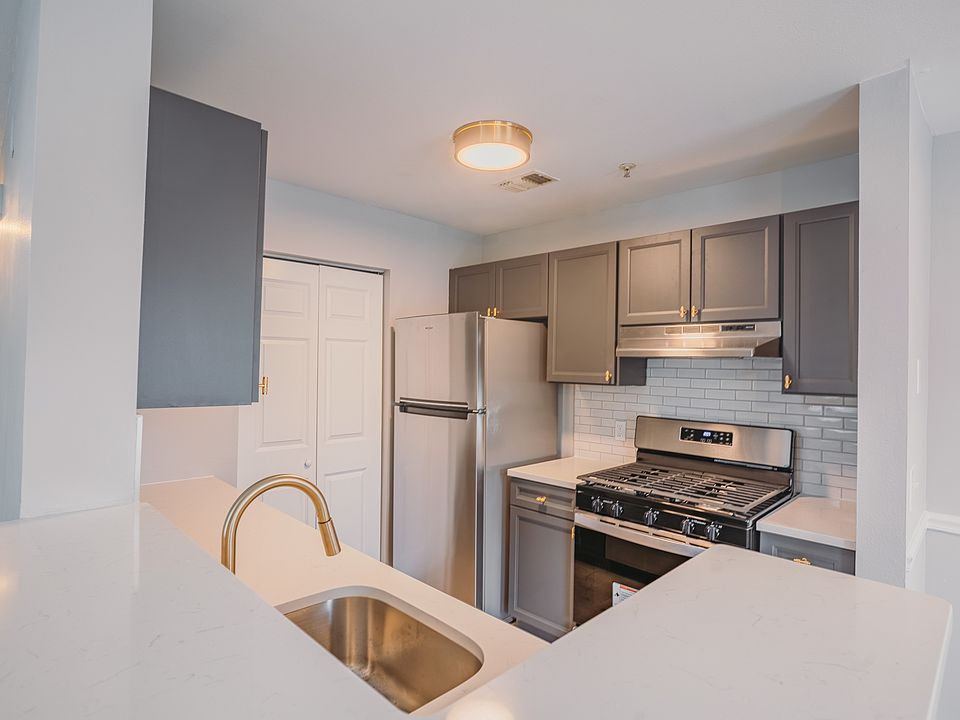 1st image of 100 Avalon Haven Dr #1114