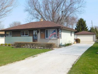 2824 Shady Ln, Racine, WI, 53402