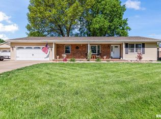82 Stony Creek Dr, Chatham, IL 62629