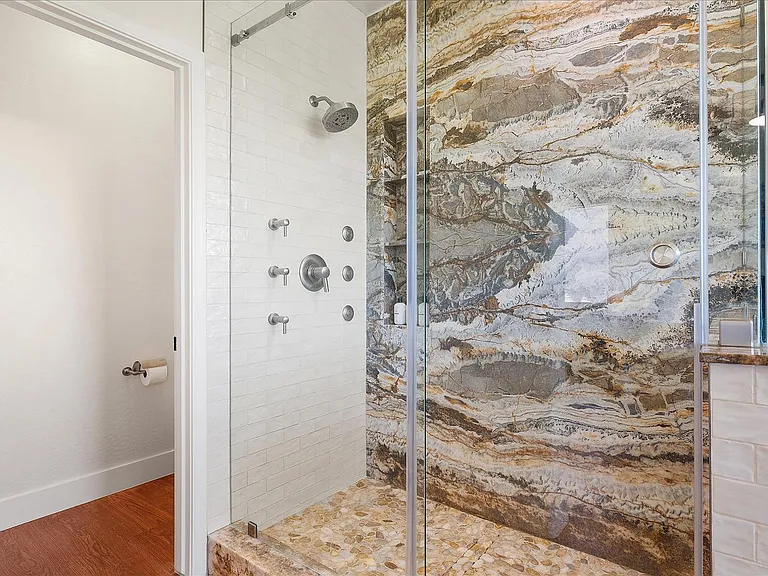 3437 E Mesquite St — Photo 15