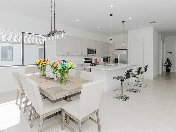 5th image of 5210 Karlia Dr