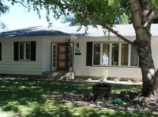 205 Viking Ave, Hanska, MN 56041