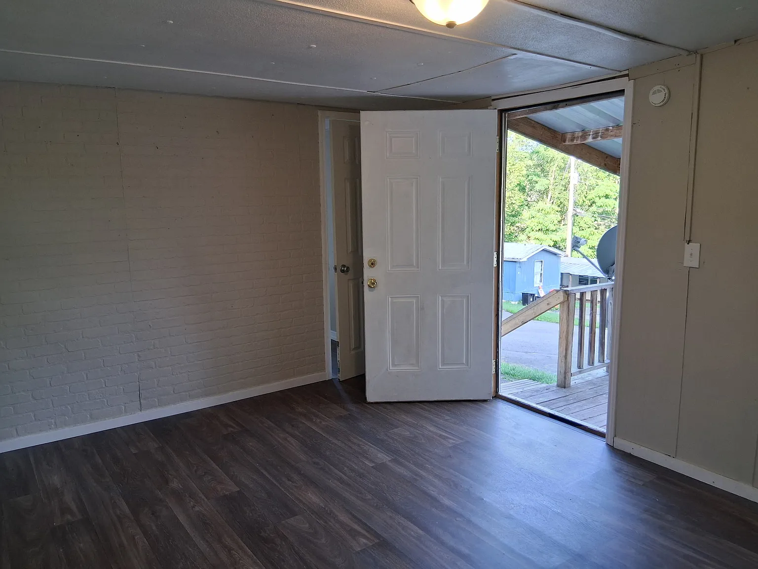 3 bed, $795 — Photo 2