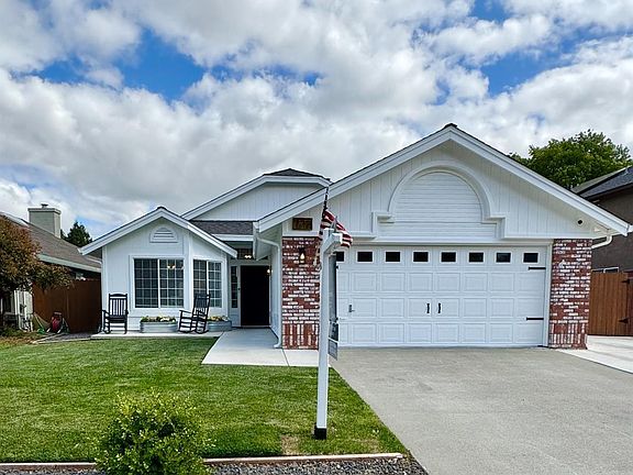 2nd image of 779 Oak Brook Drive