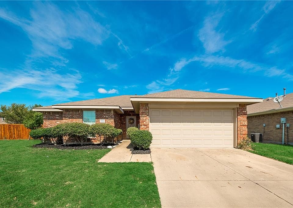 1st image of 229 Willow Creek Ln