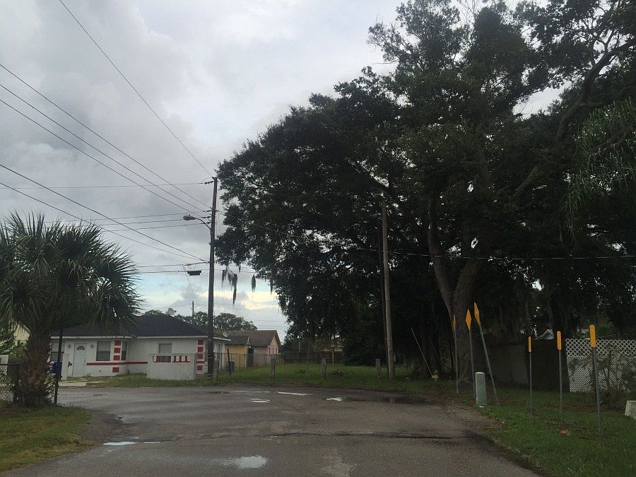 2nd image of 515 NE Avenue L