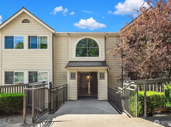 3809 131st Lane SE #J2, Bellevue, WA 98006