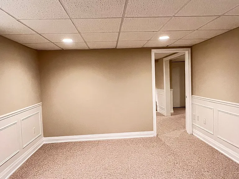 1534 Hollywell Ave — Photo 12