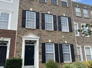 10020 Kings Parade Blvd, Charlotte, NC 28273