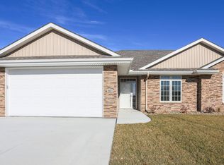 5221 Carriage Rd, Council Bluffs, IA 51501