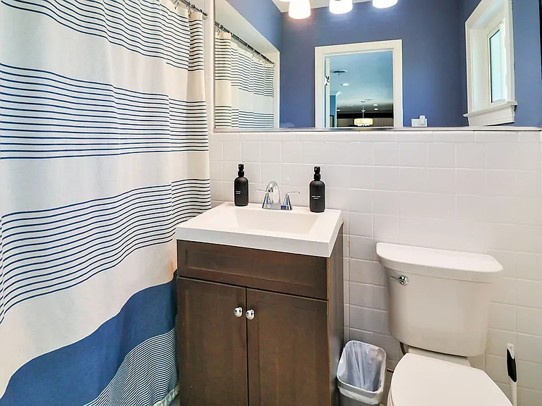 2545 Webber St — Photo 61
