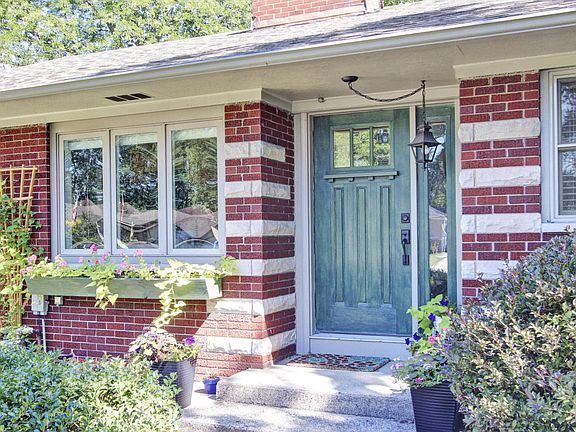 4th image of 567 Huizenga Ave