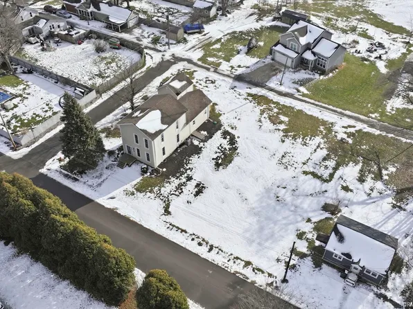 201 W Pine St, Pierceton, IN 46562