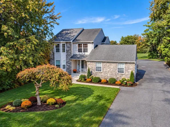 346 Bear Christiana Rd, Bear, DE 19701
