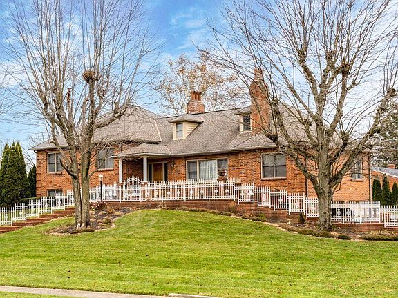 3rd image of 4430 Stonebrook Ct
