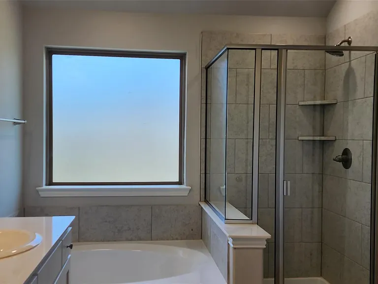 702 Amber Dr — Photo 19