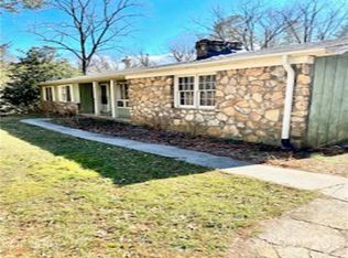 4 Clinton St, Weaverville, NC 28787
