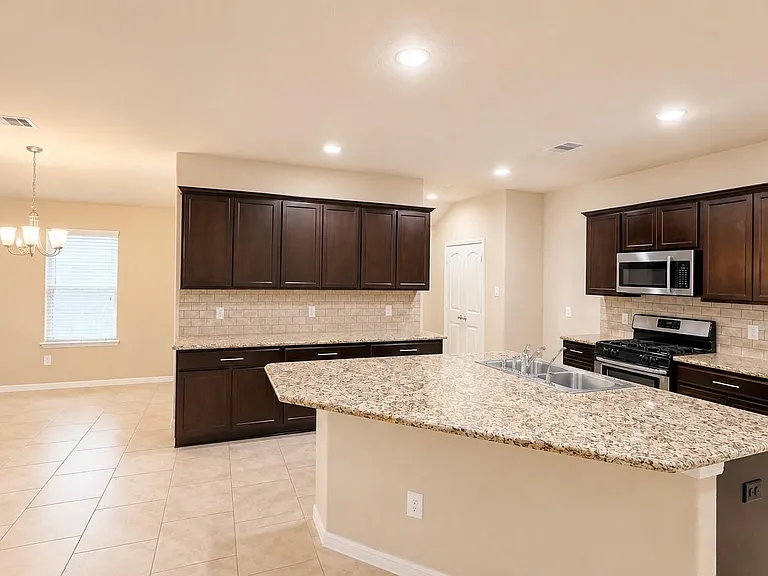 3403 McDonough Way — Photo 7