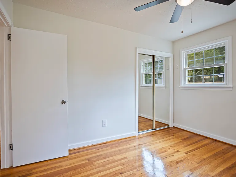 1831 Courtney Dr — Photo 16