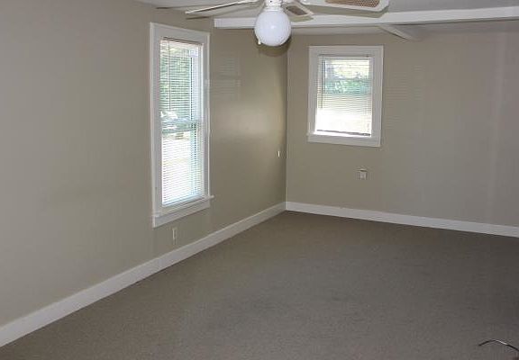 2nd image of 4621 Kenyon Dr APT 2