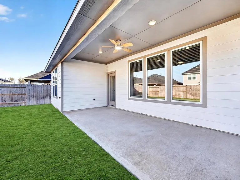 21827 Blue Daisy Ct — Photo 28