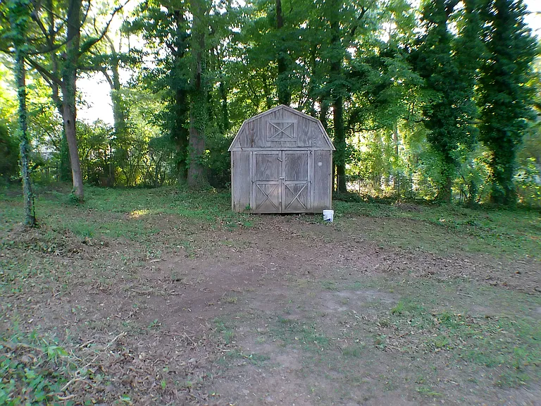 2047 Cliffton Ter — Photo 5