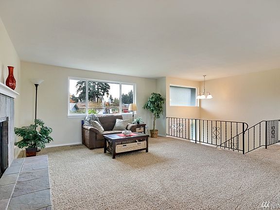 4th image of 10809 100th Street Ct SW
