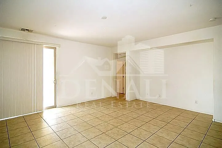 9237 W Milkweed Loop — Photo 3