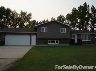 603 Lynn Dawn Dr, Argusville, ND 58005