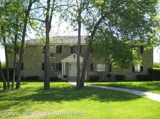 8443 198th Ave APT 103, Bristol, WI 53104