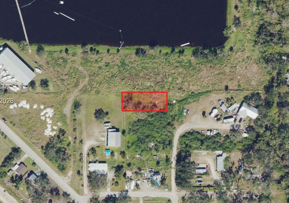 2nd image of 17381 1st St